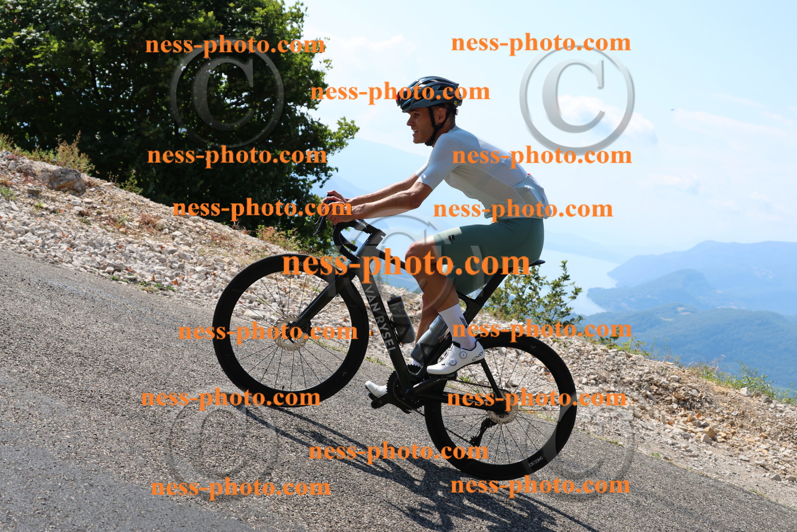 Col du Grand Colombier (229).JPG