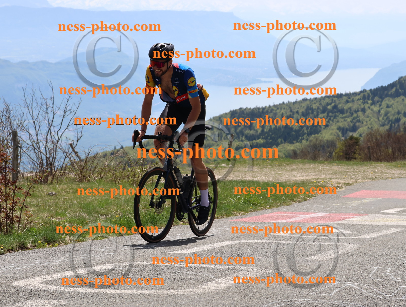 Col du Grand Colombier (358).JPG