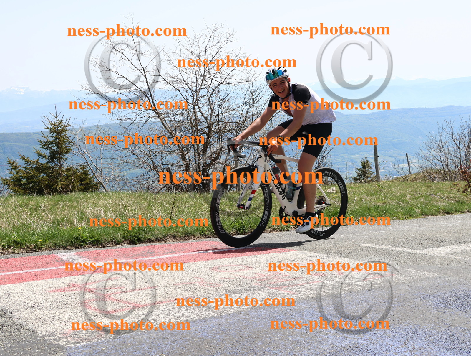 Col du Grand Colombier (341).JPG