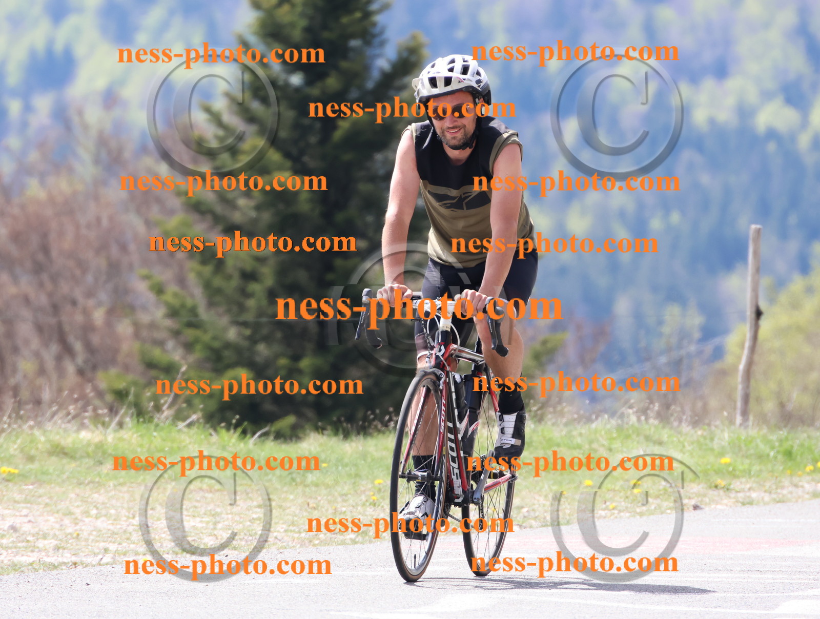 Col du Grand Colombier (36).JPG