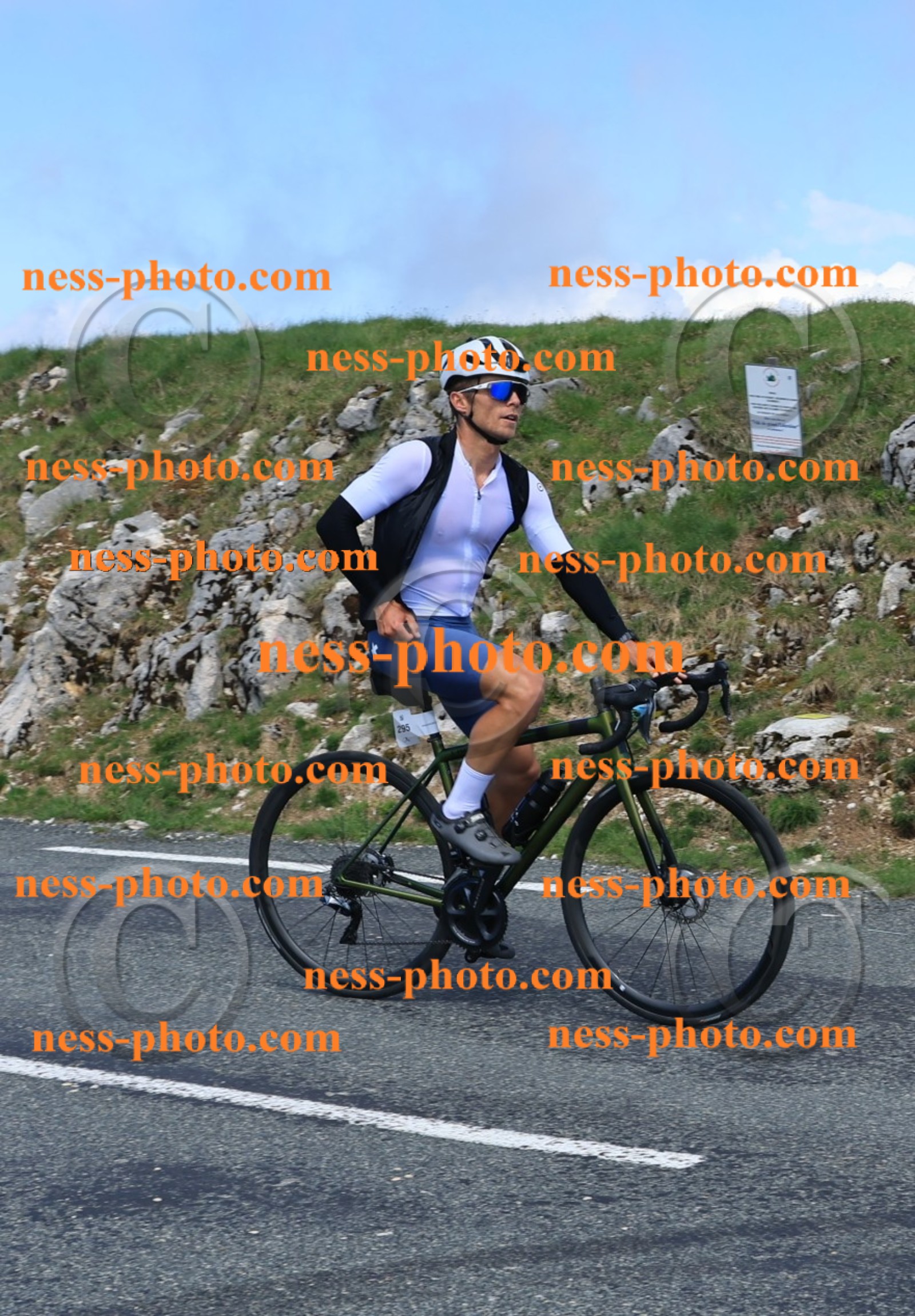 Col du Grand Colombier (1104).JPG