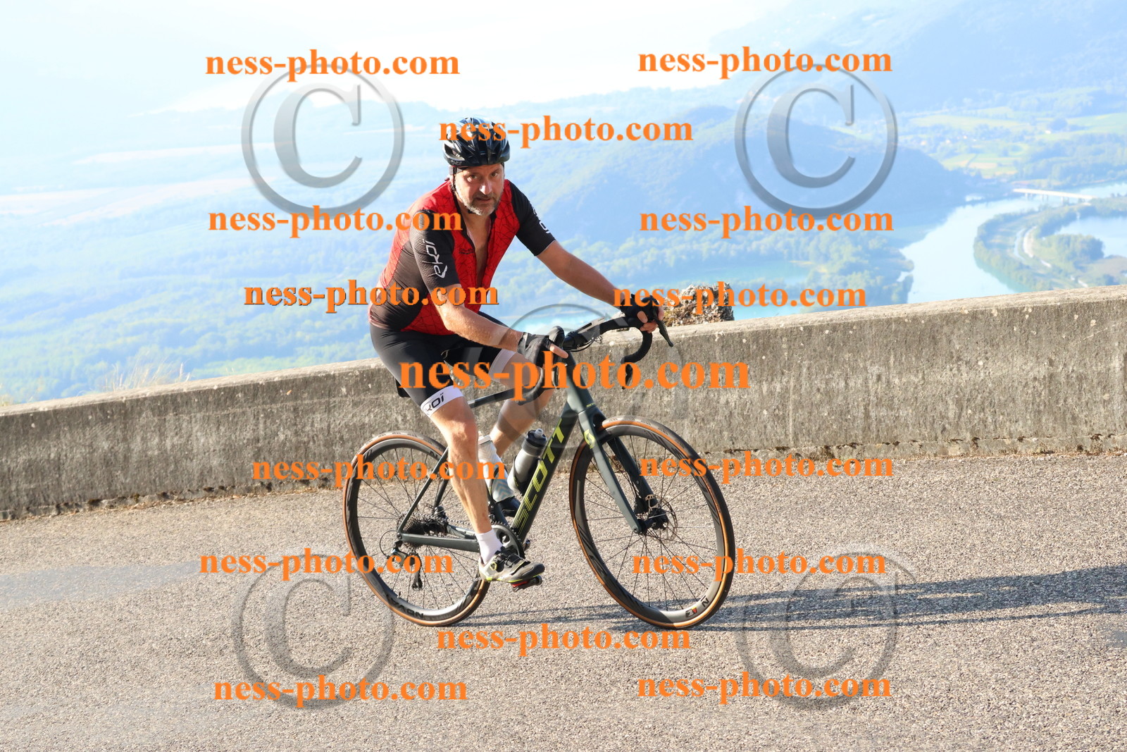 Col du Grand Colombier (360).JPG