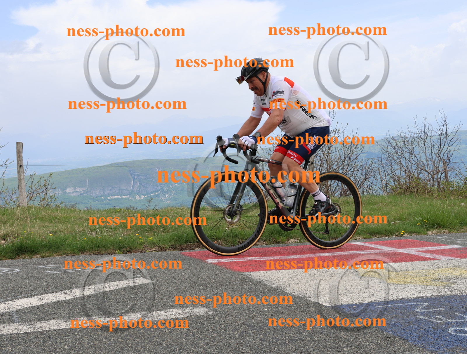 Col du Grand Colombier (213).JPG