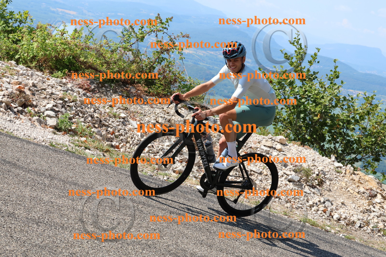 Col du Grand Colombier (226).JPG